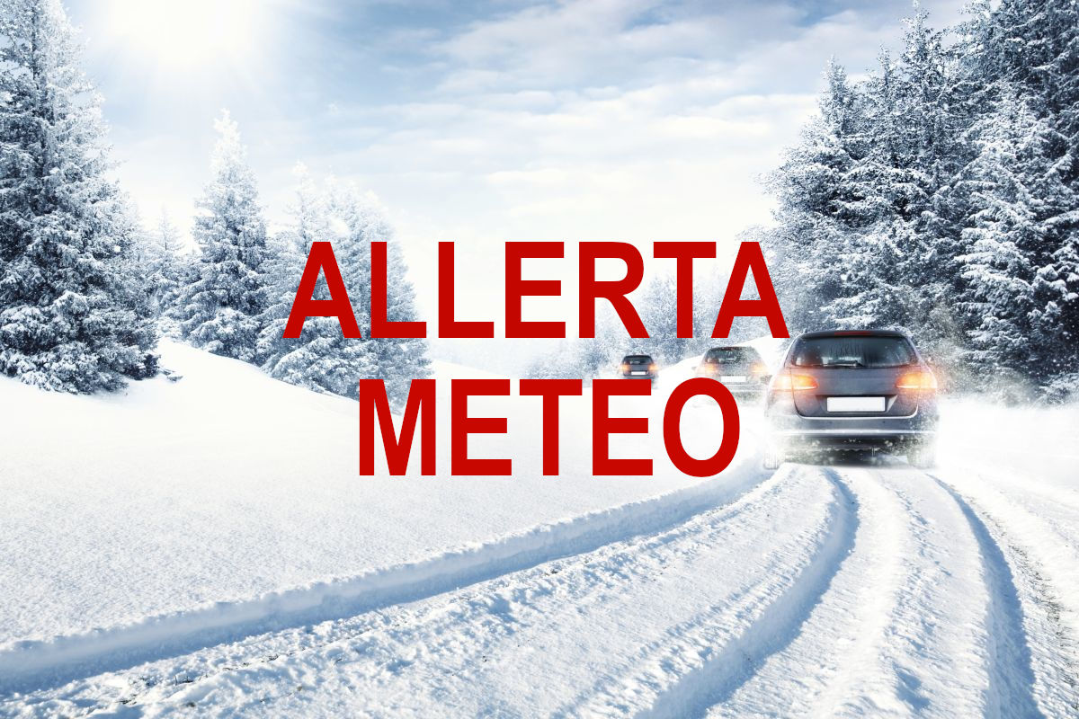 Allerta meteo, neve, auto guidano nella neve