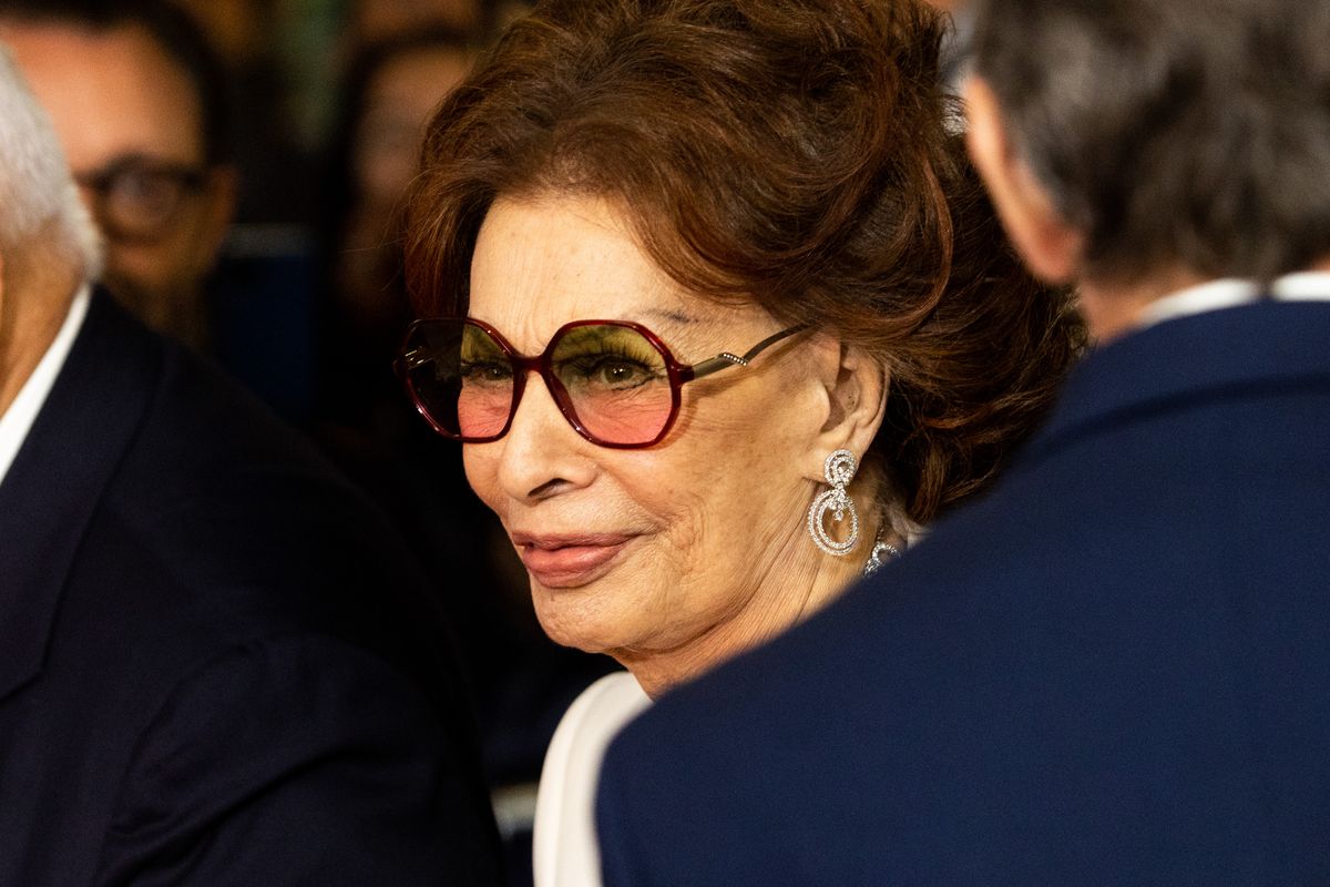 Sophia Loren: caduta in casa e intervento d’urgenza