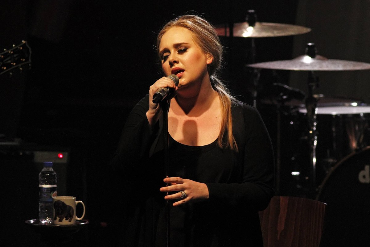 Chi è Adele: tutto sulla cantautrice britannica