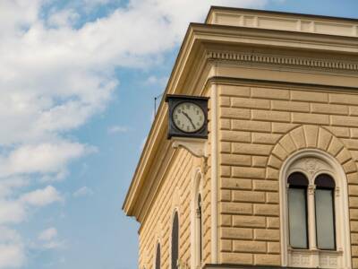 orologio, stazione, bologna, strage, attentato