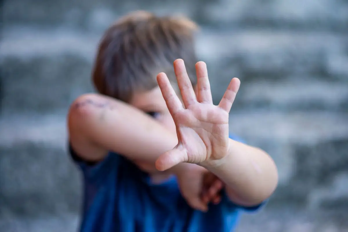 stop violenza sui minori, bambini
