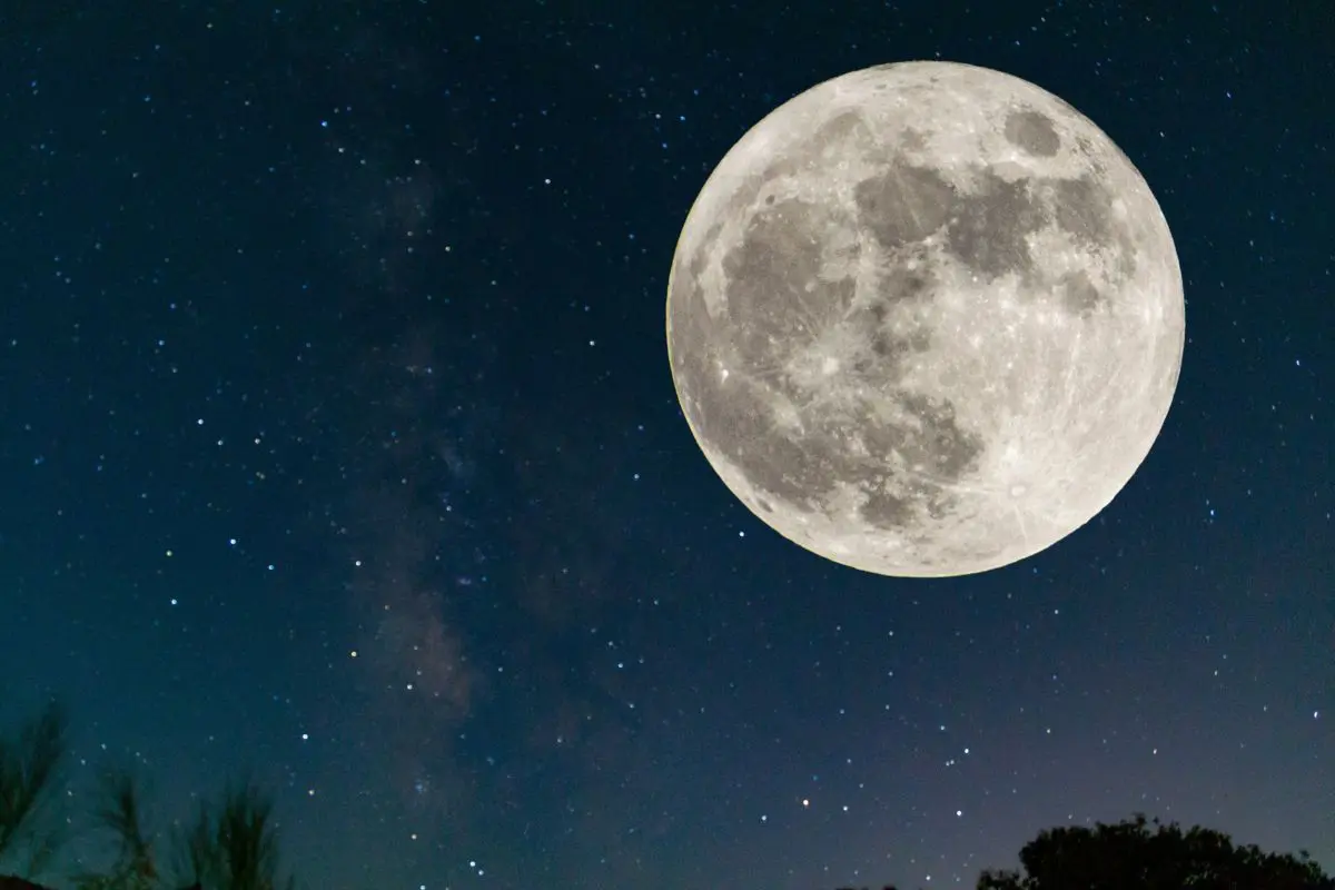 Il cielo di luglio accoglie la prima superluna del 2023