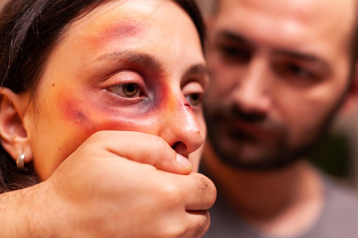 Violenza sulle donne, l’Europa dice basta: approvate nuove leggi più severe