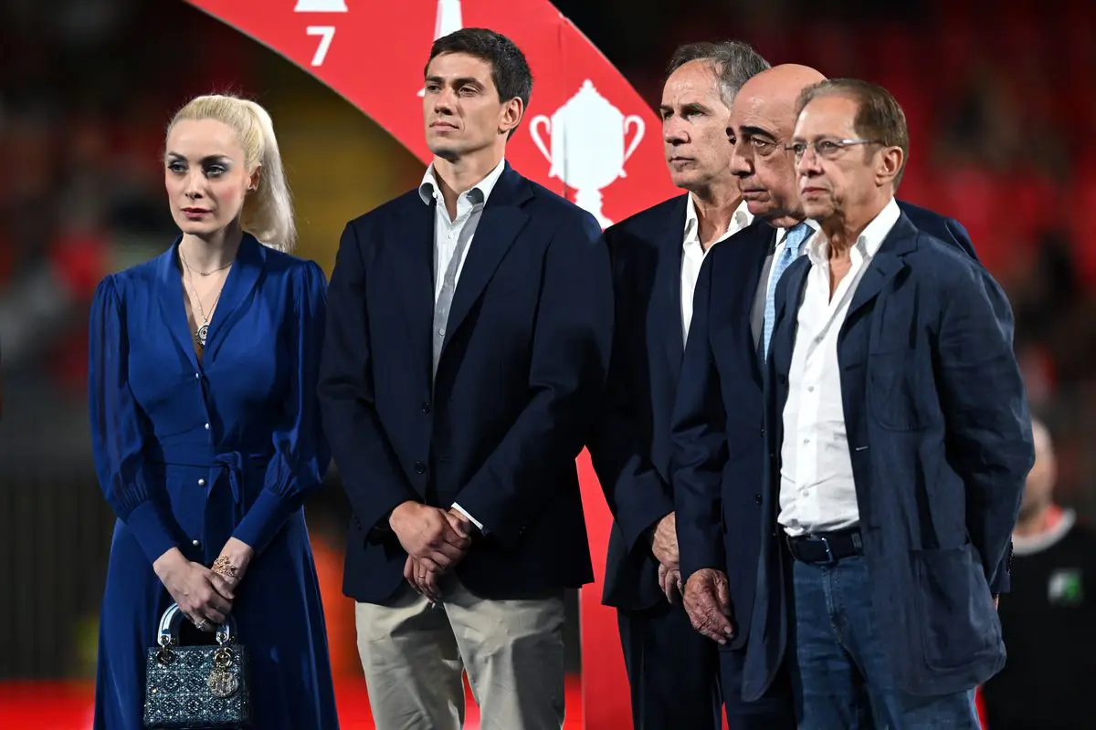 Adriano Galliani-Franco Baresi-Paolo Berlusconi-Luigi Berlusconi-Marta Fascina