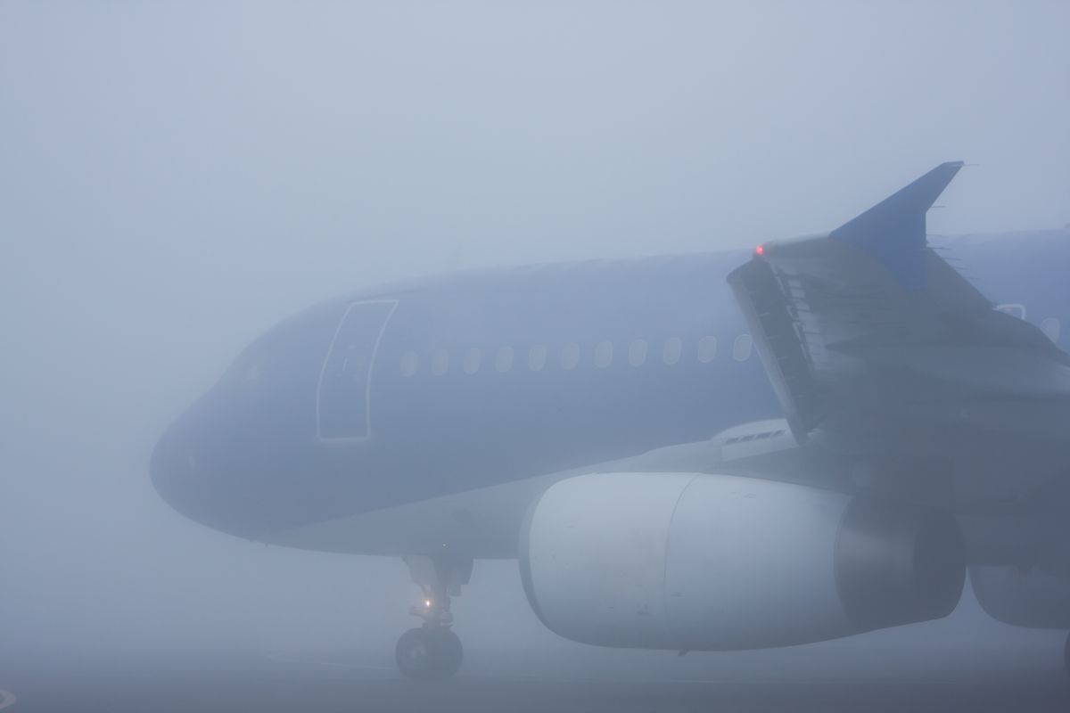 Paura in aereo, acqua e nebbia in cabina: terrore tra i passeggeri