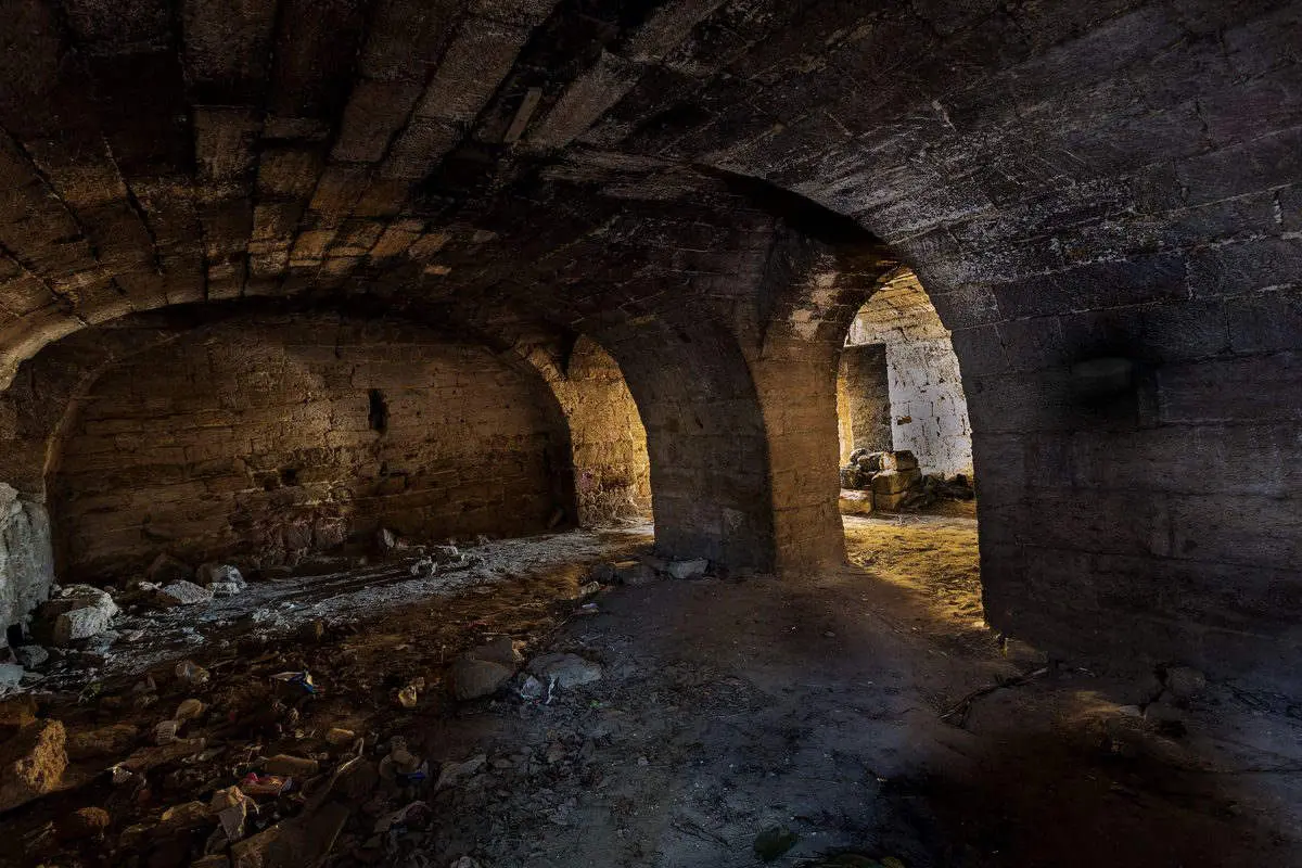 tunnel, edificio, rovine