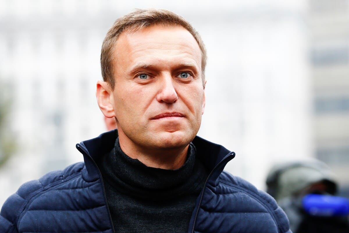 Volkov, il braccio destro di Navalny aggredito a martellate