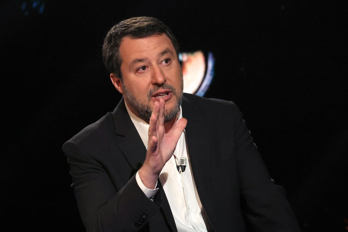 Botta e risposta tra Matteo Salvini e il calciatore Mbappé: “Che paura”