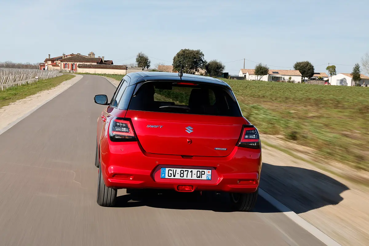 Nuova Suzuki Swift Hybrid