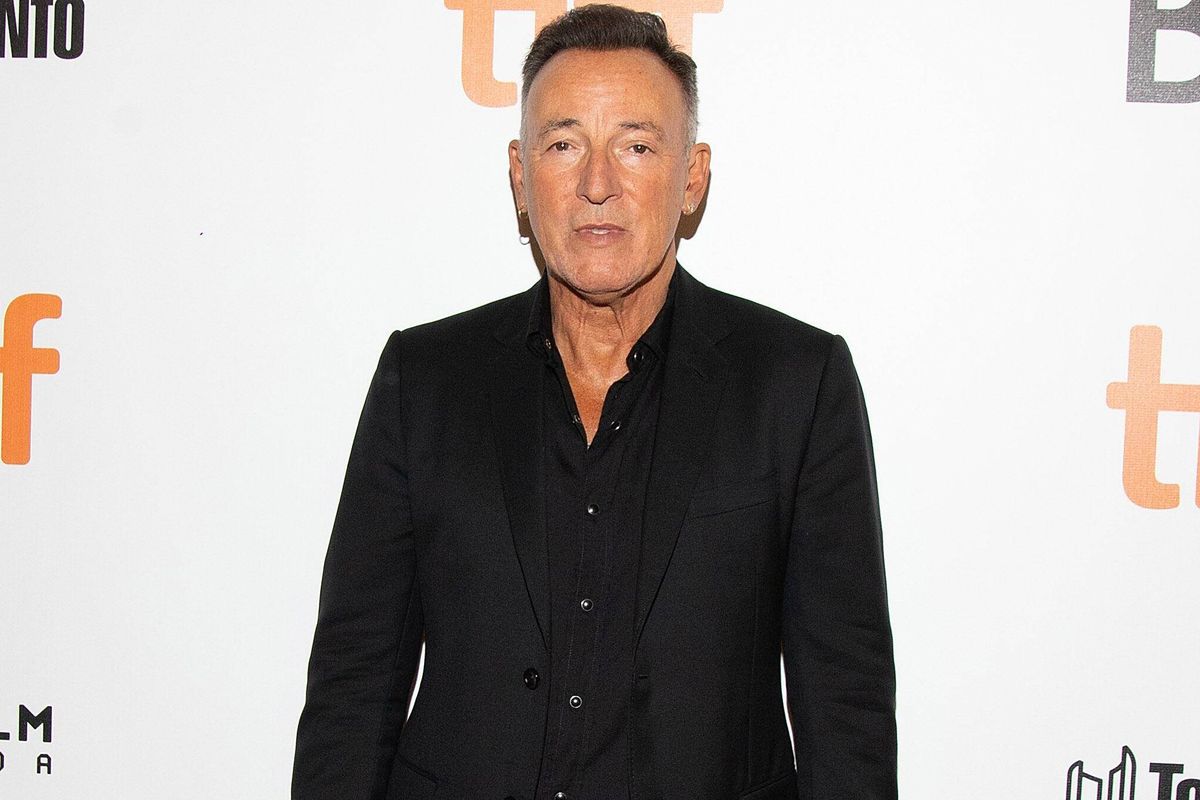 Paura per Bruce Springsteen: problemi di salute e concerti rinviati