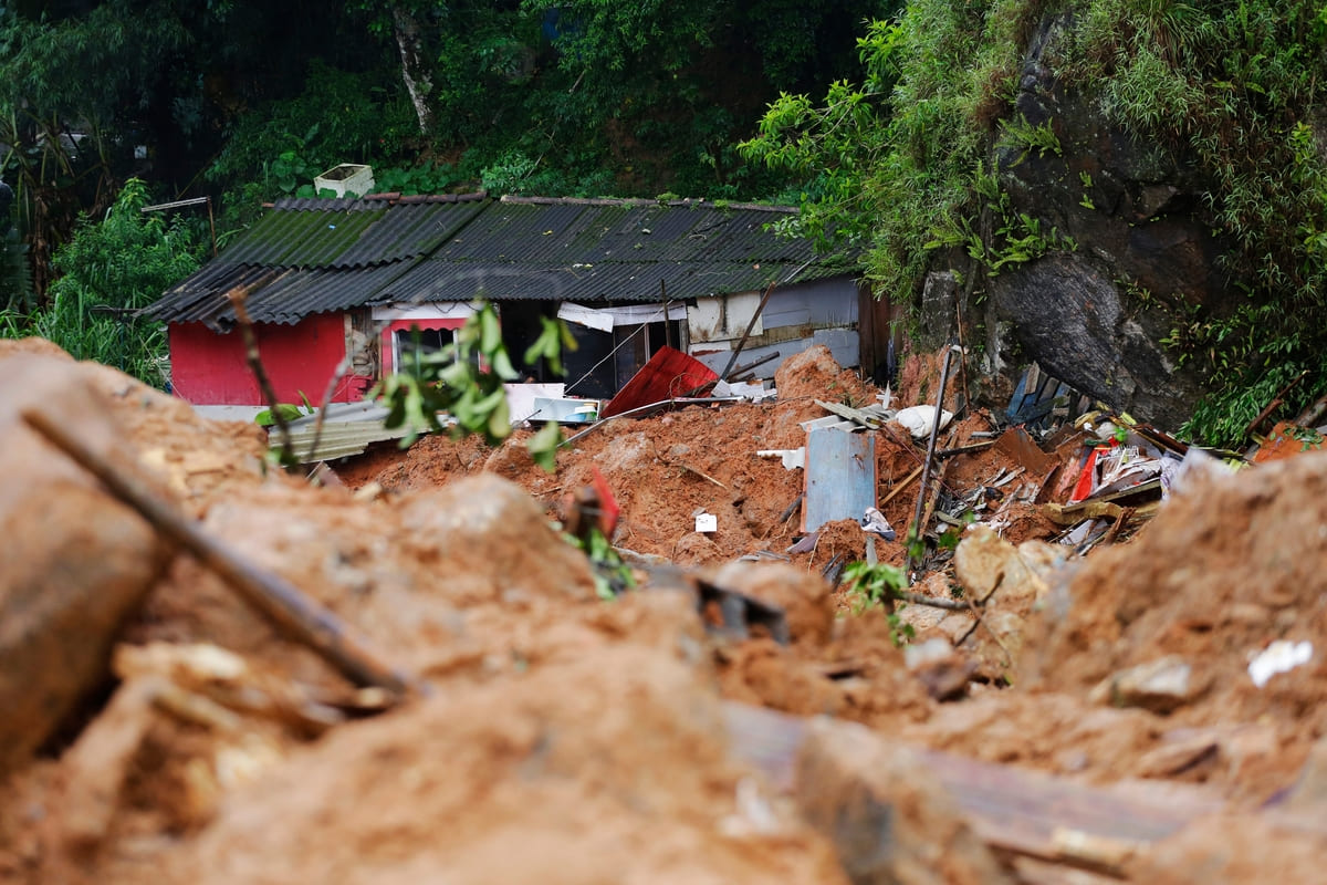 Papua Nuova Guinea, strage in un villaggio: sepolte oltre duemila persone in una frana