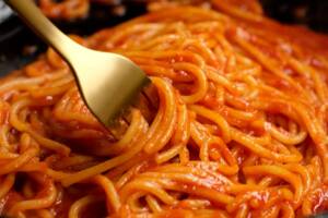 Spaghetti al sugo di pomodoro