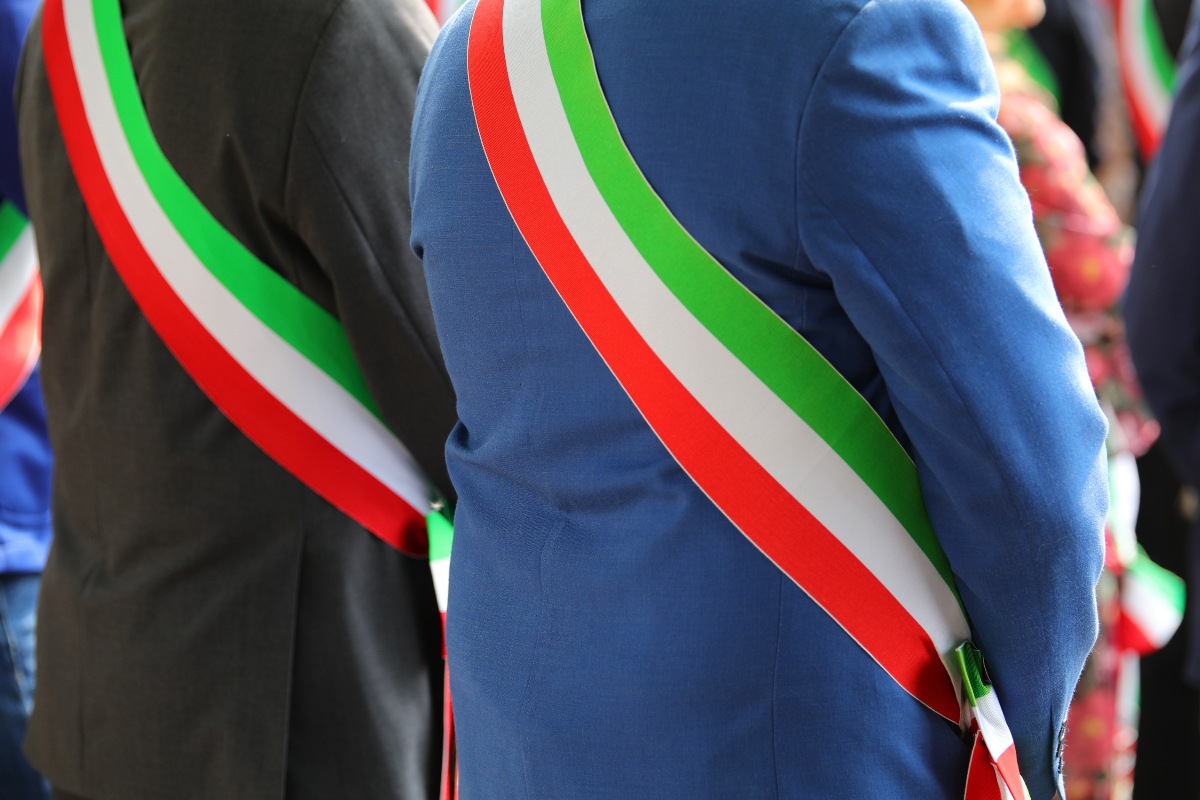 Sindaco con la fascia tricolore dell'Italia 