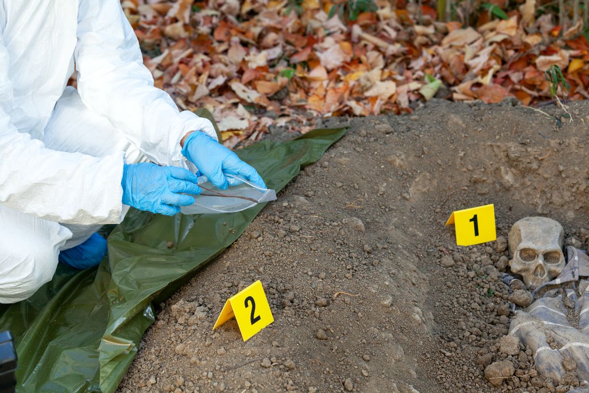 Macabra scoperta: trovato un teschio umano in montagna. Giallo sull’identità