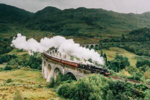 Il treno di Harry Potter a Hogwarts