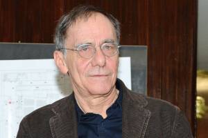 il cantautore Roberto Vecchioni