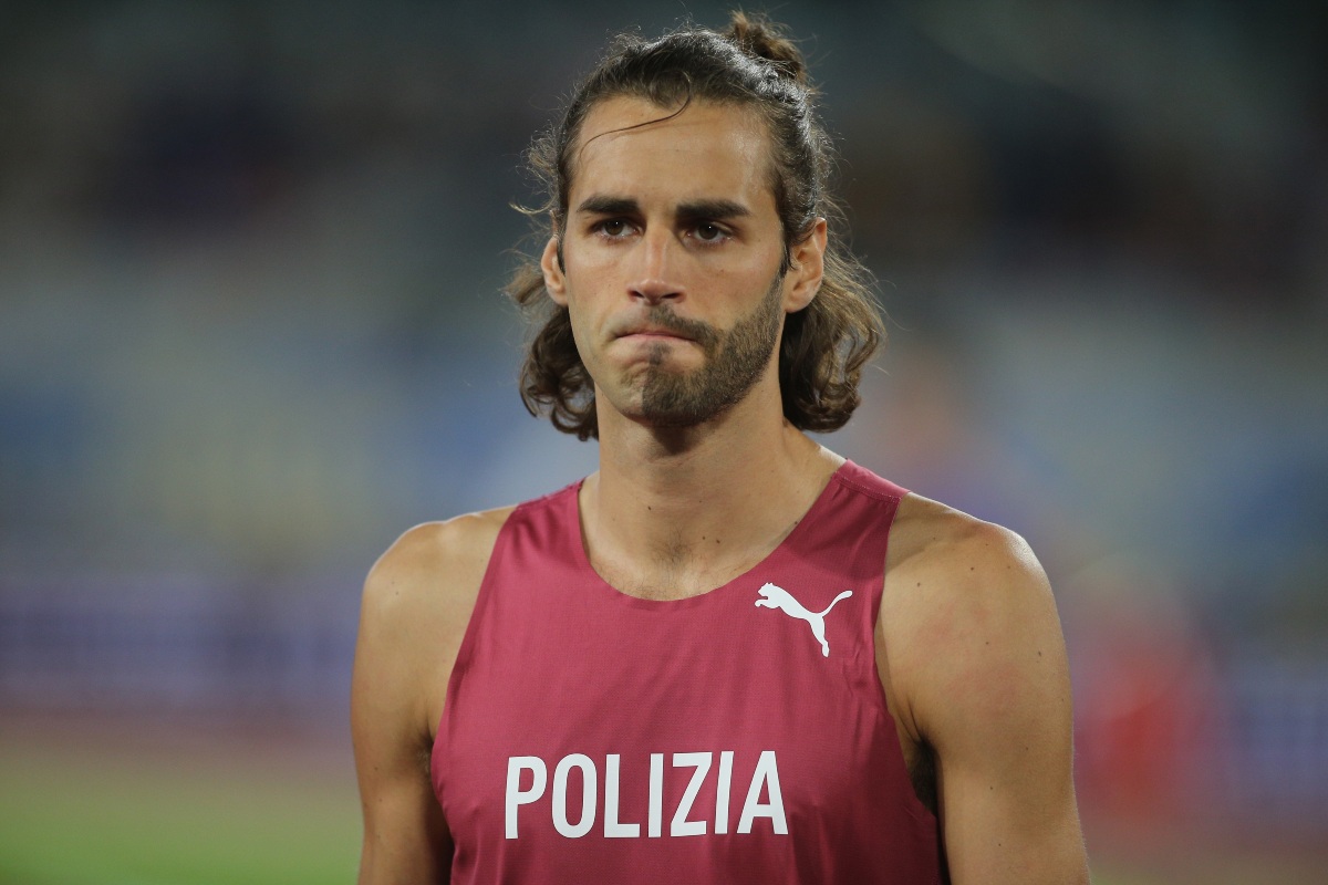 Gianmarco Tamberi gareggia nel salto in alto al Diamond League di Roma