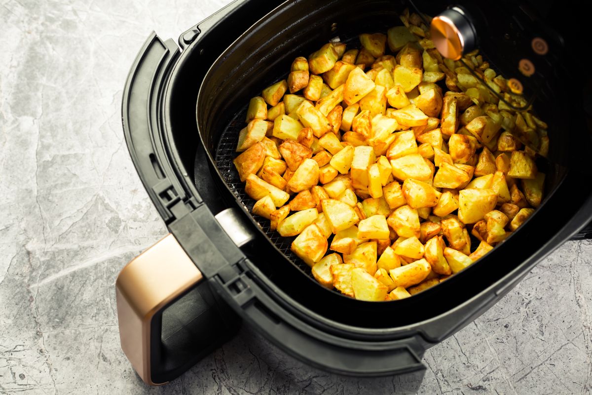 Friggitrice ad aria in cucina