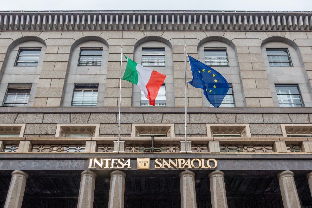 Sede di Intesa Sanpaolo situata in via Verdi a Milano
