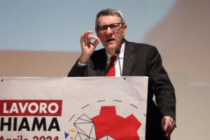Maurizio Landini all'assemblea 'Il Lavoro chiama'