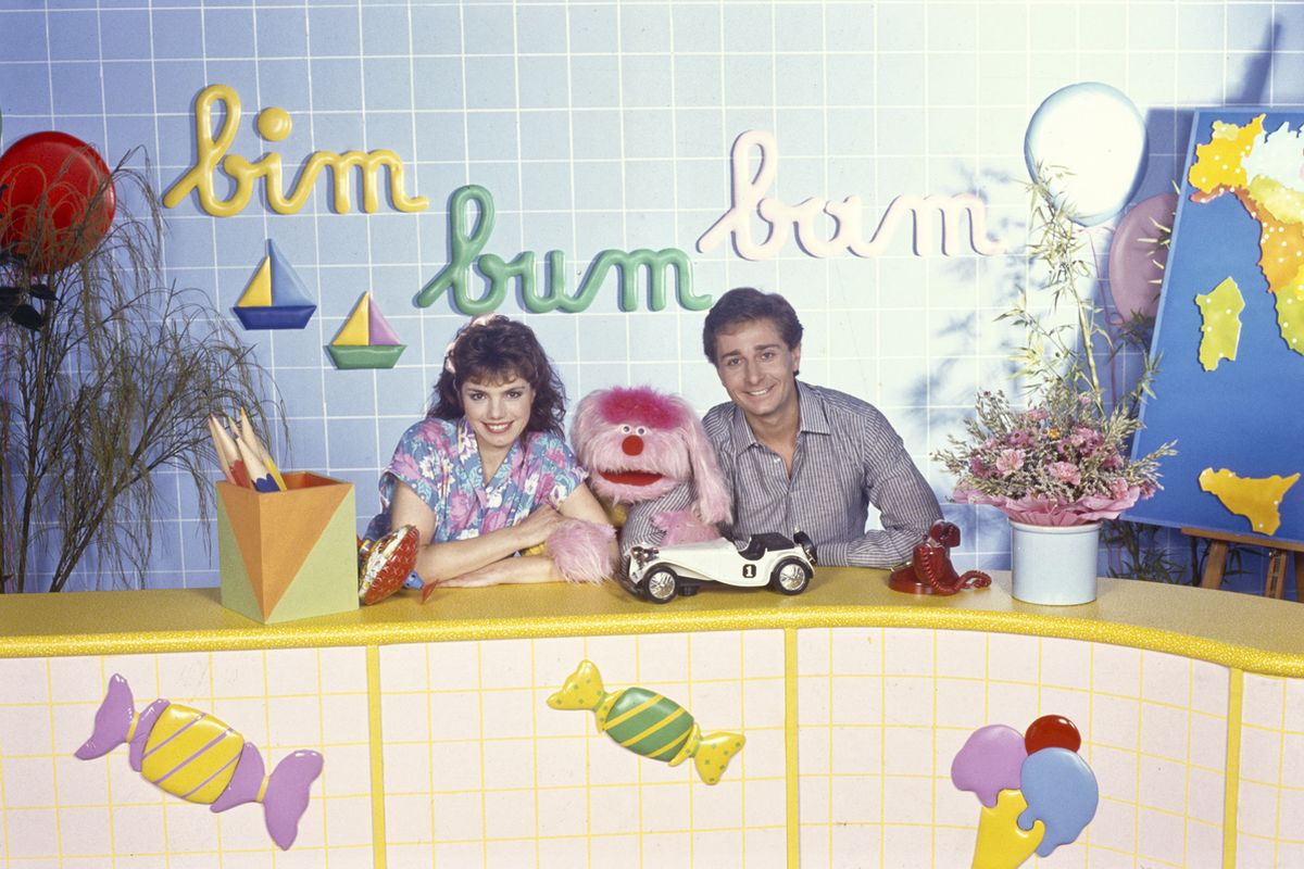 Paolo Bonolis, Manuela Blanchard e il pupazzo Uan