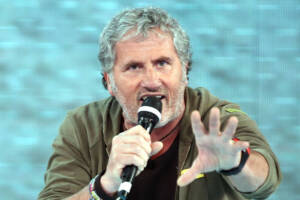 Adriano Pappalardo col microfono