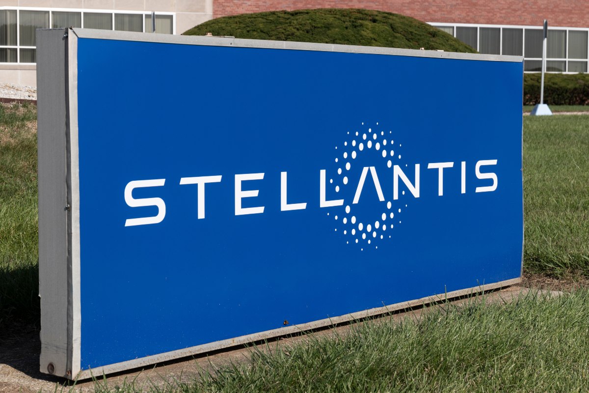 Il logo di Stellantis