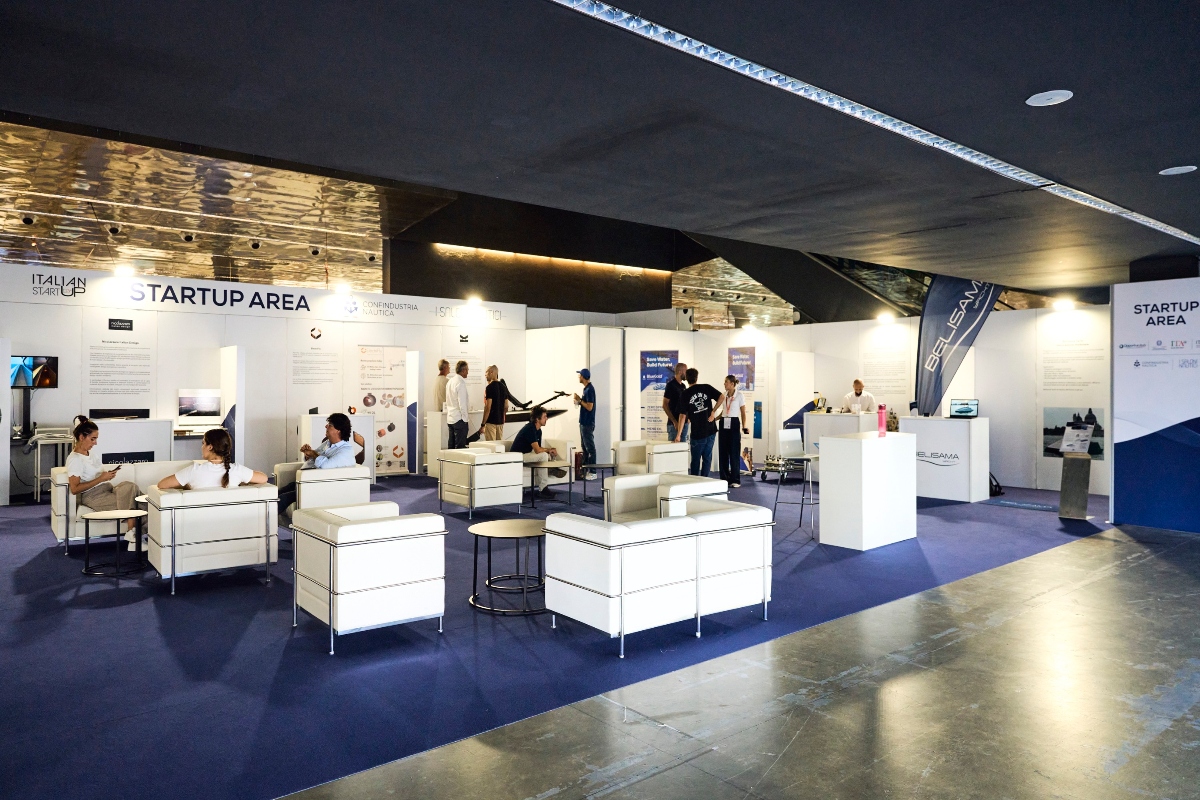 Stand startup al Salone Nautico