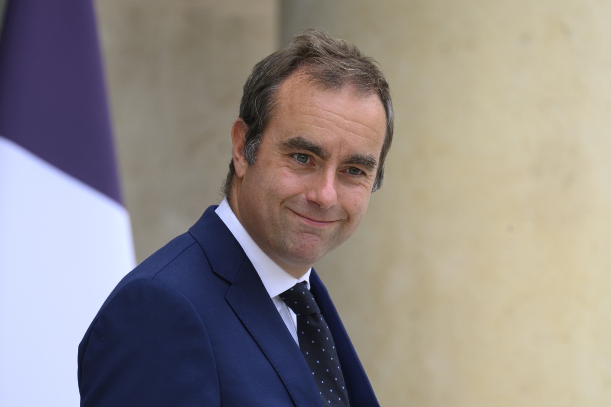 il nuovo primo ministro francese Sebastien Lecornu