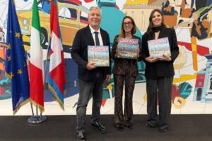 Franco Ferraro, Elena Chiorin e Giulia Burgay alla presentazione del Monopoly Edizione Torino