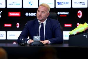 il direttore sportivo del Milan Igli Tare in conferenza stampa