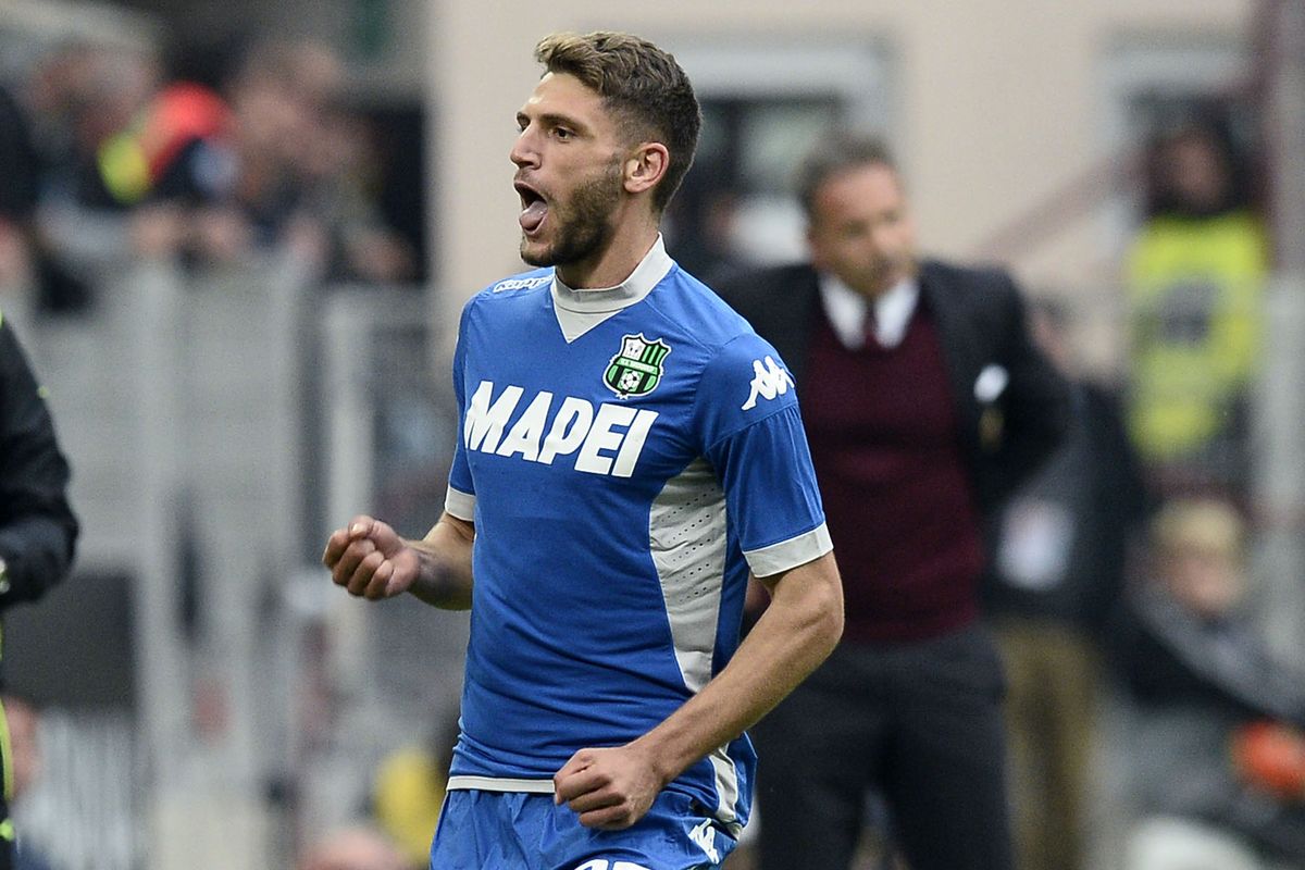 l'attaccante del Sassuolo Domenico Berardi esulta