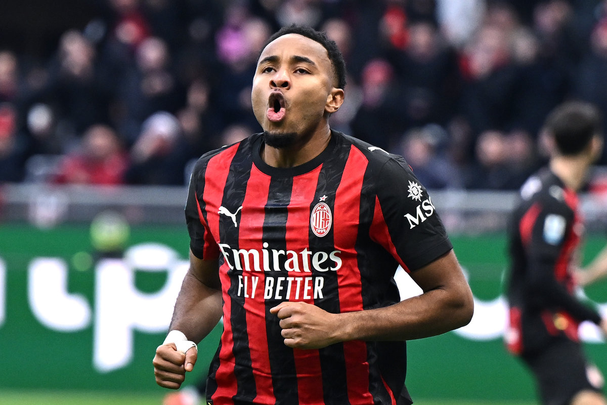 Nkunku esulta con la maglia del Milan