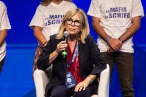 Rita Dalla Chiesa parla ad un evento di Forza Italia