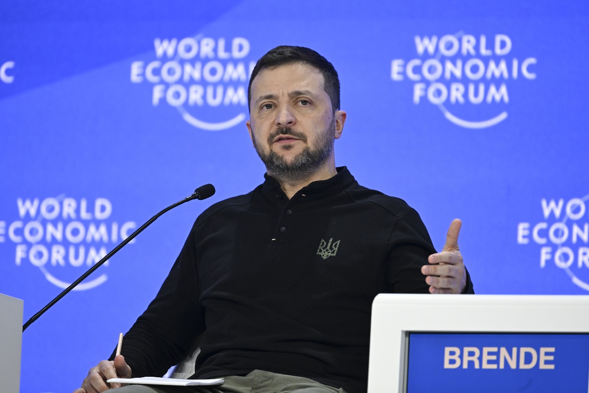 Volodymyr Zelensky durante il suo discorso a Davos 2026