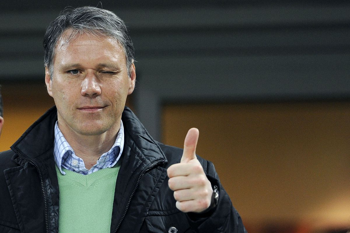 Marco Van Basten fa l'occhiolino