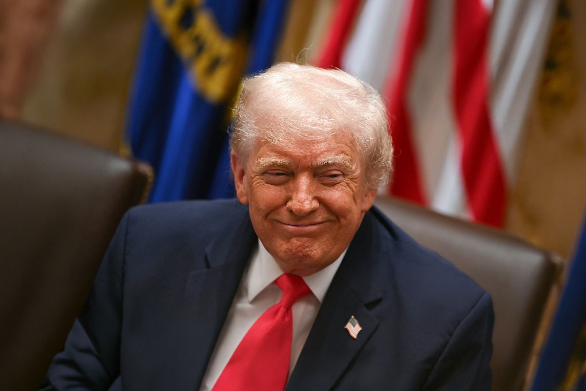 Un momento della riunione di governo alla Casa Bianca con l'intervento di Donald Trump.