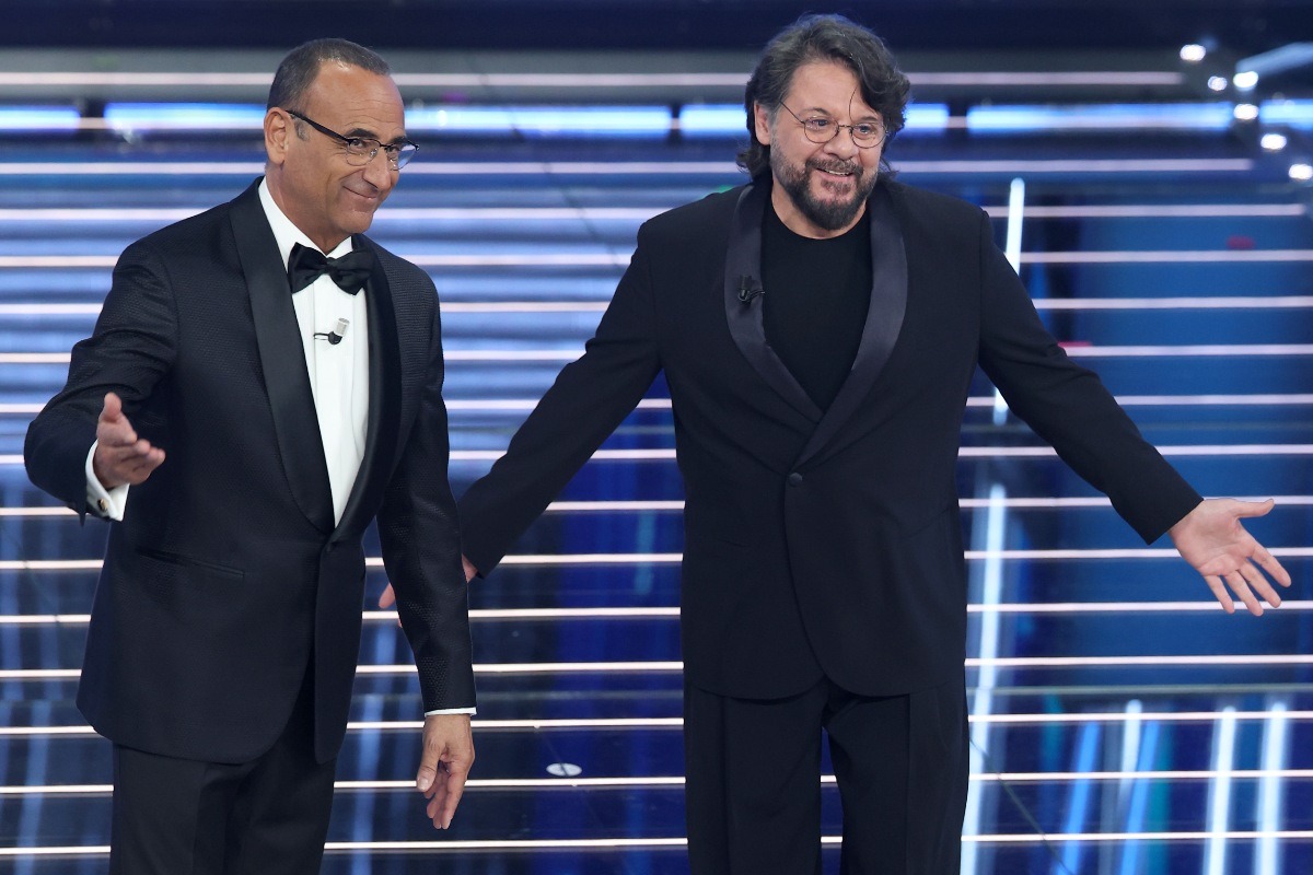 Carlo Conti e Lillo Petrolo nella seconda serata del Festival di Sanremo 2026