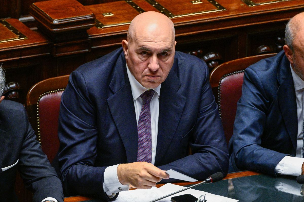 il Ministro della Difesa Guido Crosetto in Parlamento