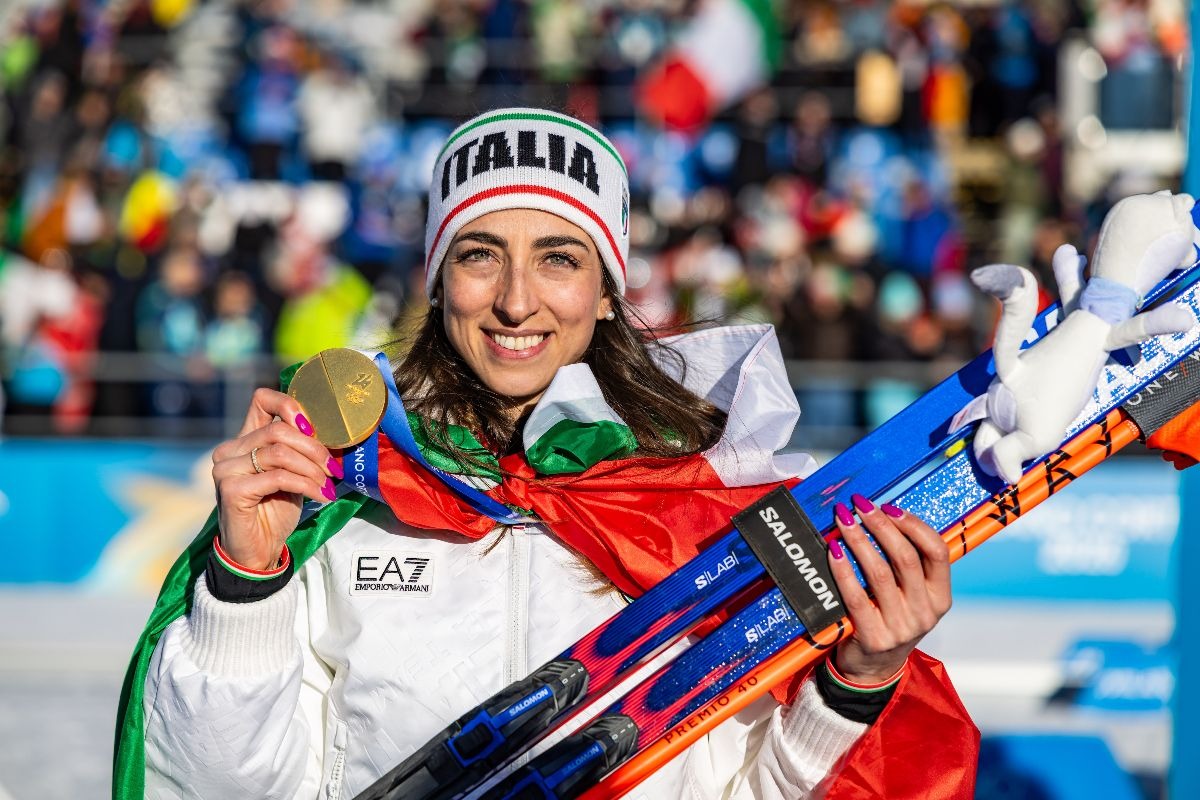Lisa Vittozzi vince la medaglia d'oro alle Olimpiadi Milano-Cortina 2026