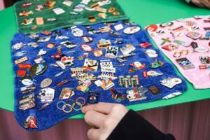 spille per pin trading alle Olimpiadi Milano-Cortina 2026