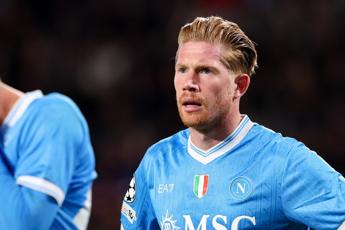 il calciatore belga Kevin De Bruyne con la maglia del Napoli