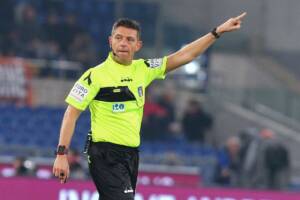 Gianluca Rocchi mentre arbitra una partita di Serie A