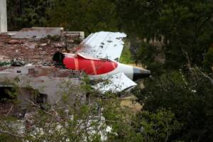 incidente aereo con velivolo distrutto