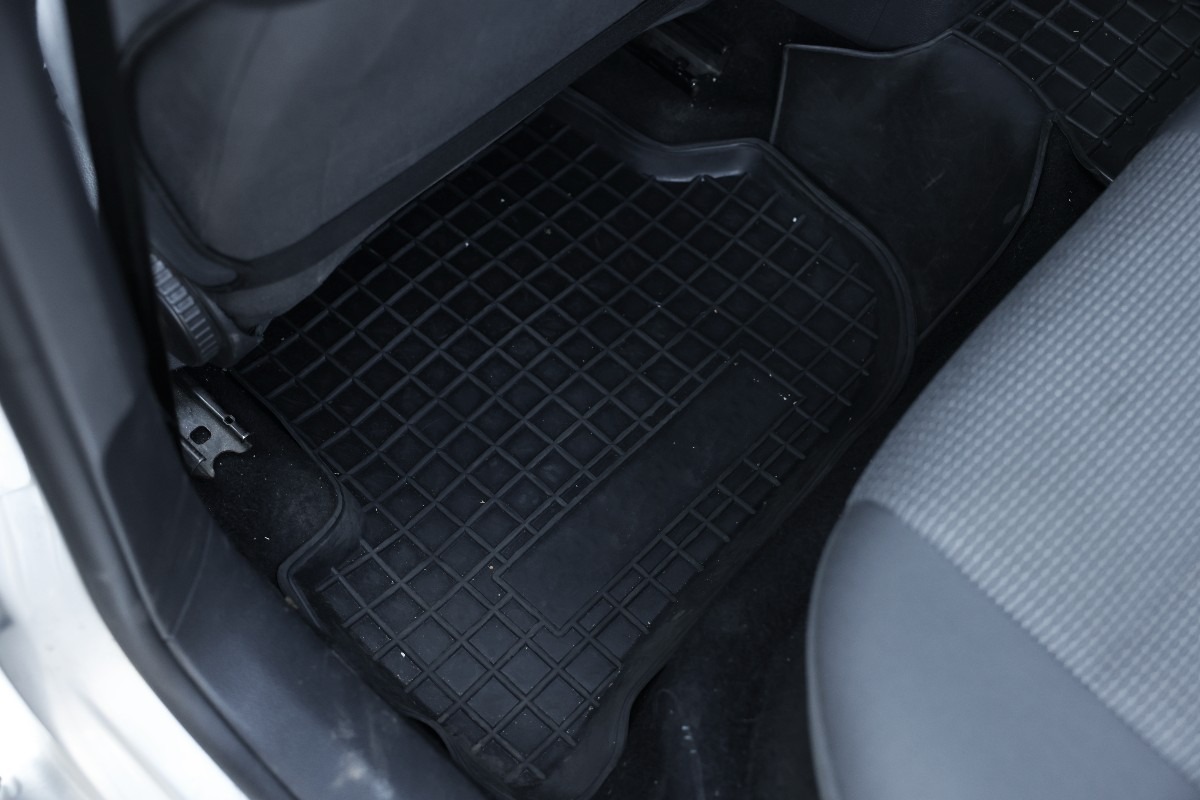 tappetino nero di un'auto