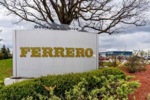 logo Ferrero in una sede in Canada