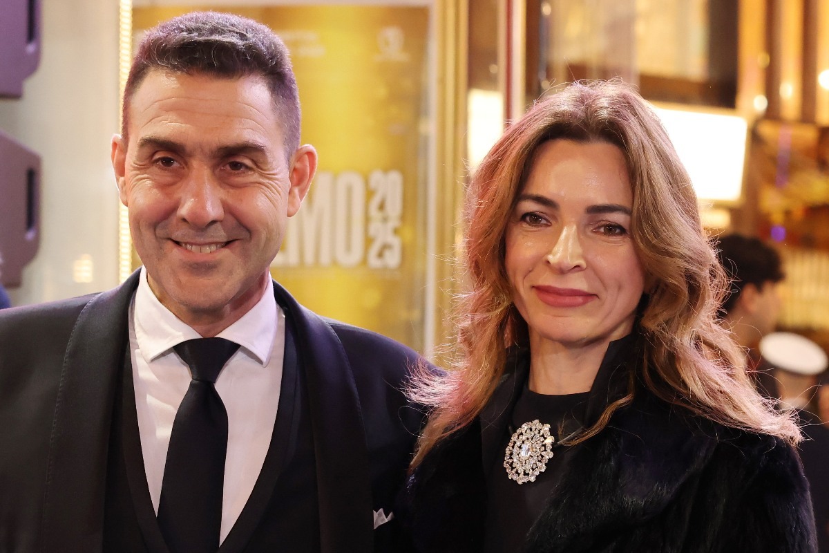Roberto Vannacci insieme alla moglie Camelia Mihailescu