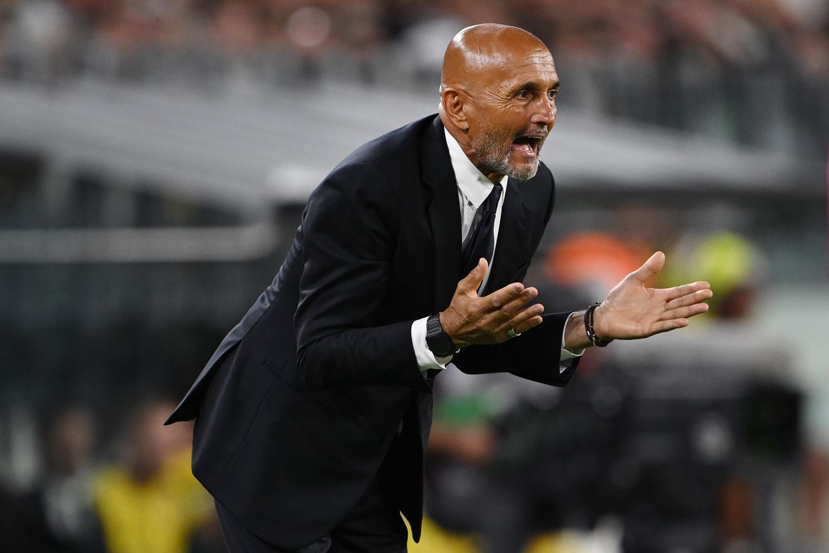 Luciano Spalletti in panchina con la Juventus grida durante una partita