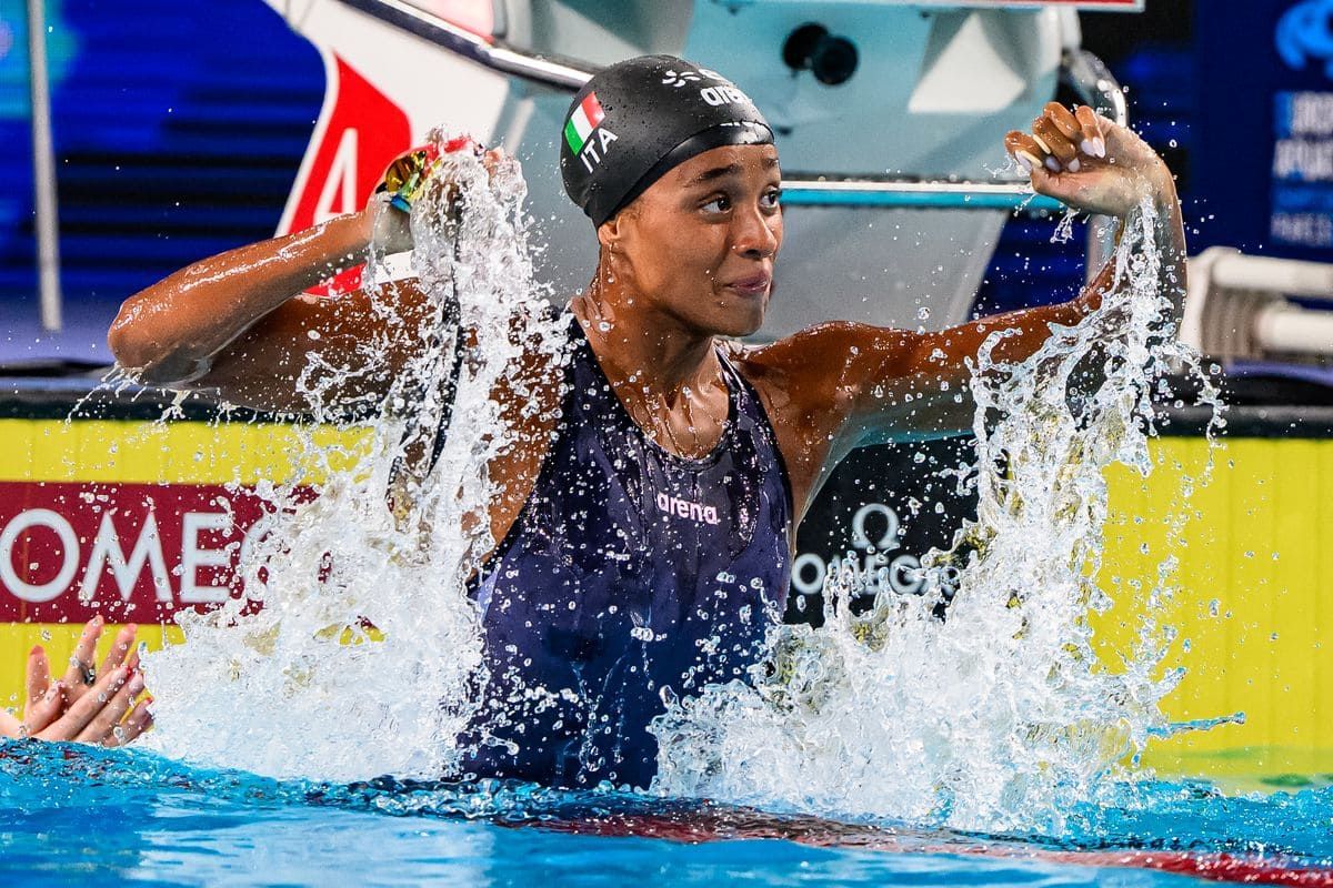 Sara Curtis vince l'oro agli Europei di nuoto a Parigi 2026