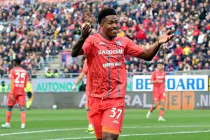 l'attaccante del Cagliari Yael Trepy esulta